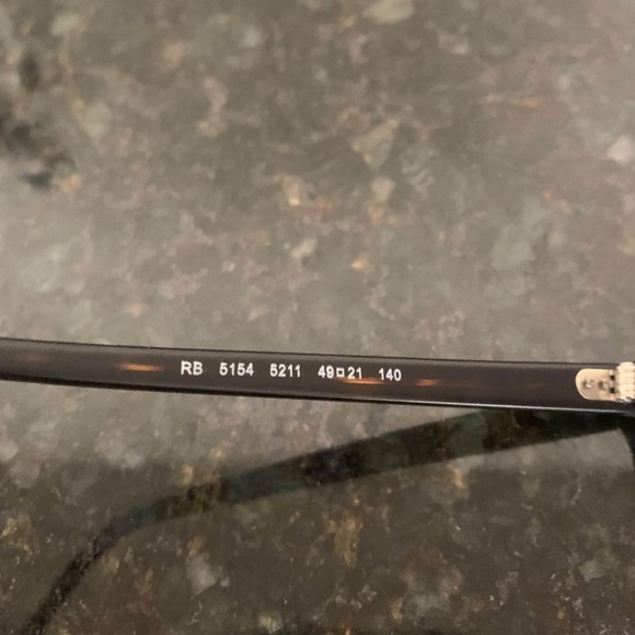 Ray-Ban glasses - Picture 4 of 4